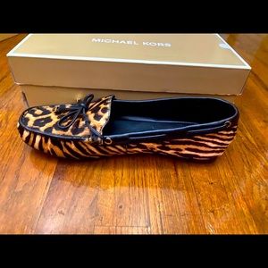 Michael Kors leopard stripe flats size 10